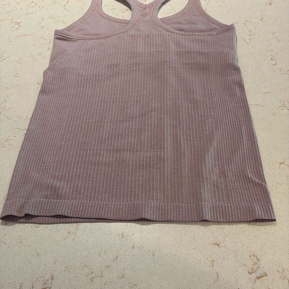Lululemon Ebb to street tank ll SZ 6
Figue. Four way stretch.
Yoga
Athletic wear - Picture 8 of 16